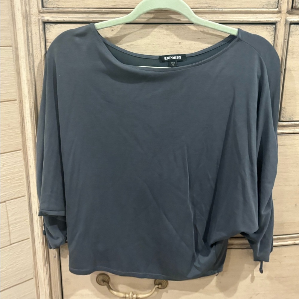 Express Women's Grey 3/4 Sleeve Top